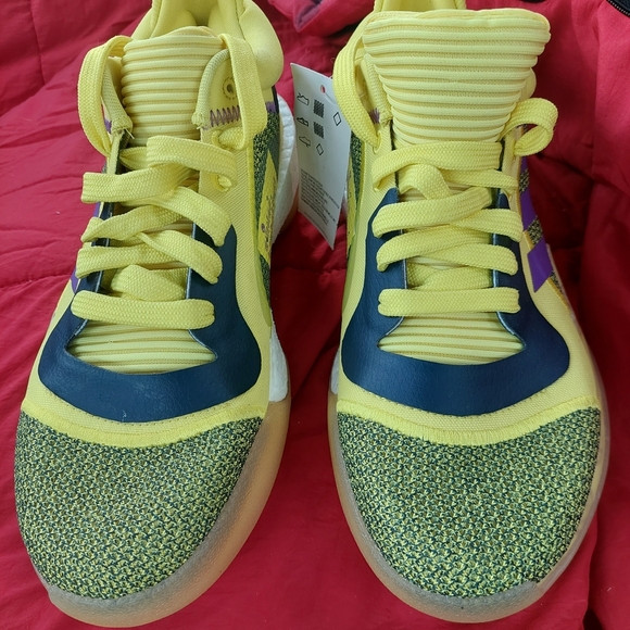 NWT Adidas Yellow Sneakers MEN Sz 7 Marquee BOOST LOW Basketball ( Bag D) - Picture 4 of 7